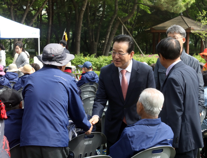 정순균