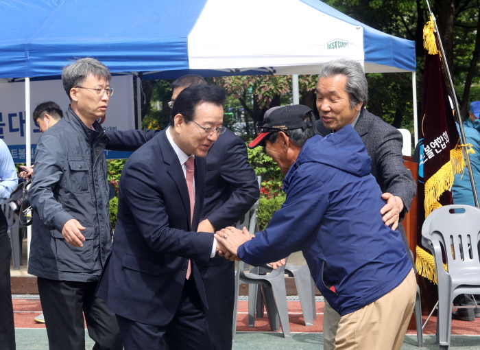 정순균