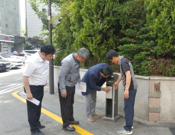 담배꽁초전용쓰레기통