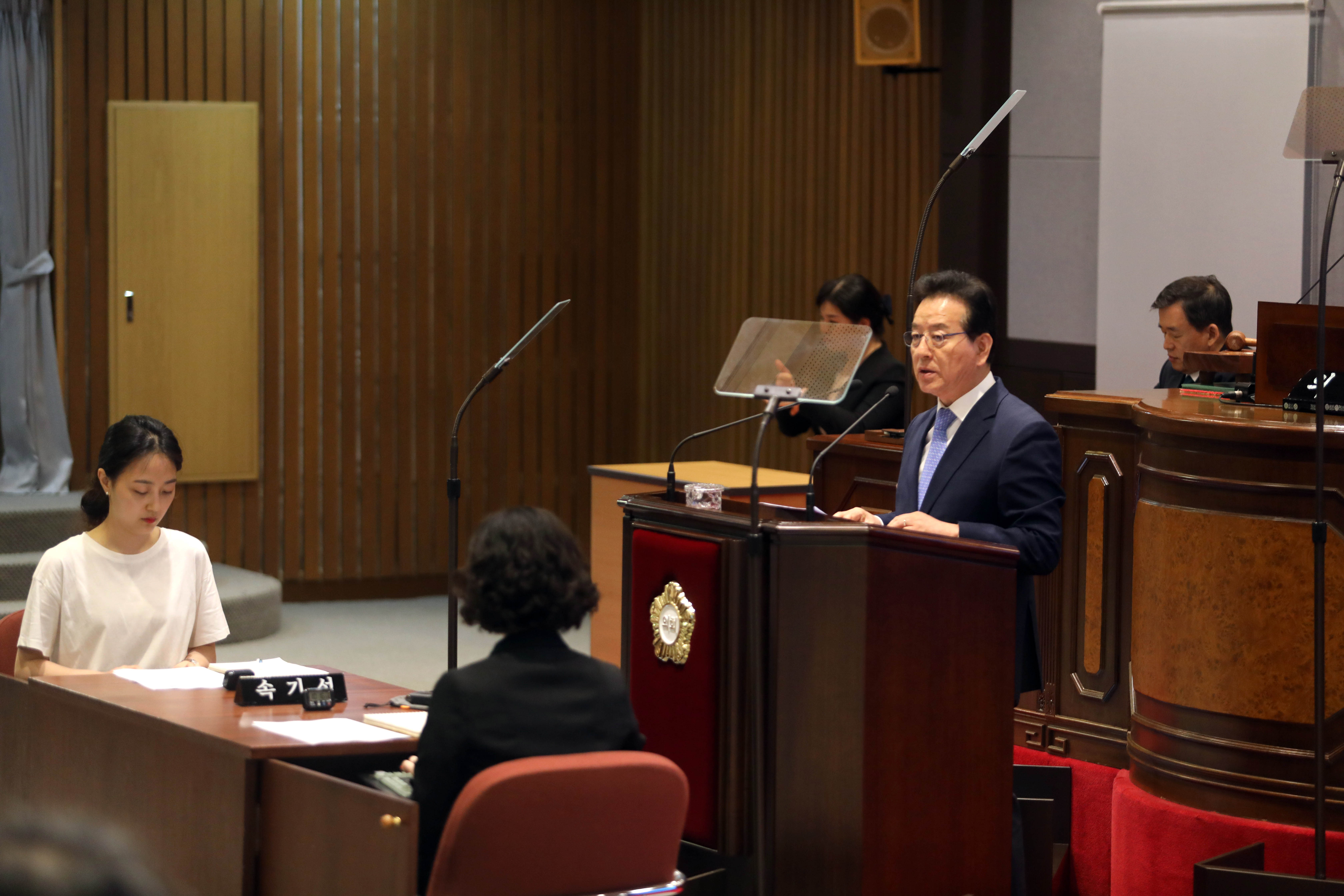 강남구의회(의장 이관수)는 10일부터 21일까지 총 12일간의 일정으로‘제277회 제1차 정례회’를 열고 ‘2018회계연도 결산 승인안’ 및 ‘2019년도 제2회 추경안’ 등을 처리한다.