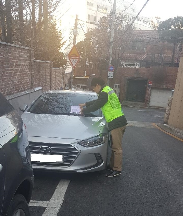 ‘기분 좋은 변화, 품격 있는 강남’을 실현 중인 강남구(구청장 정순균)는 교통안전 인프라를 확충해 보행자 중심의 안전한 도로환경을 만들어 가고 있다.
