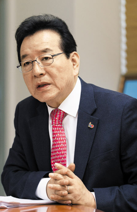 “가로수길 상권, 건물 잇는 구름다리 만들어 부활시킬 것”