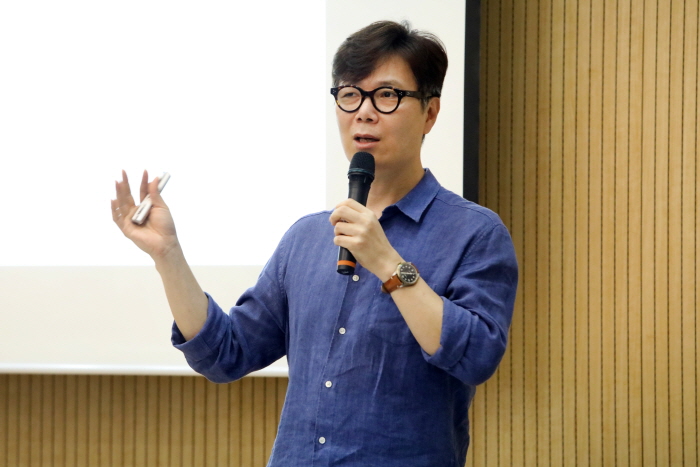 김영하