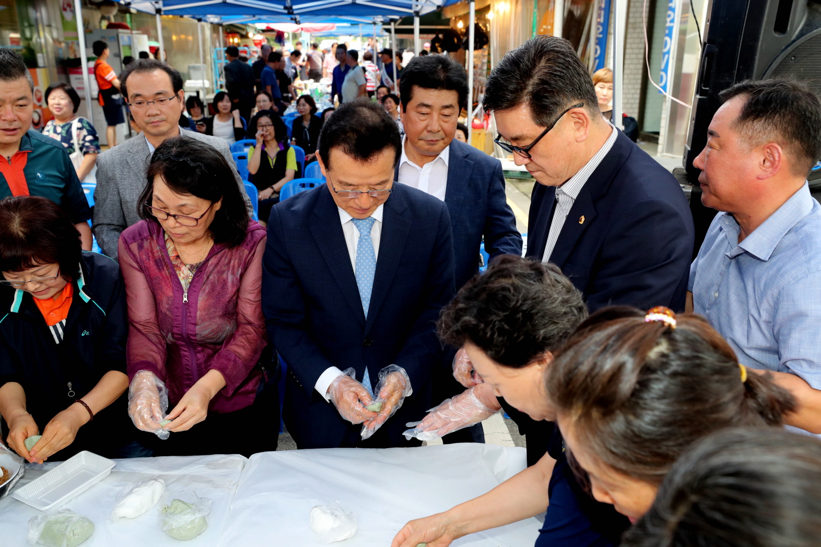 [포토] 정순균 구청장 강남개포시장 추석 이벤트 참석