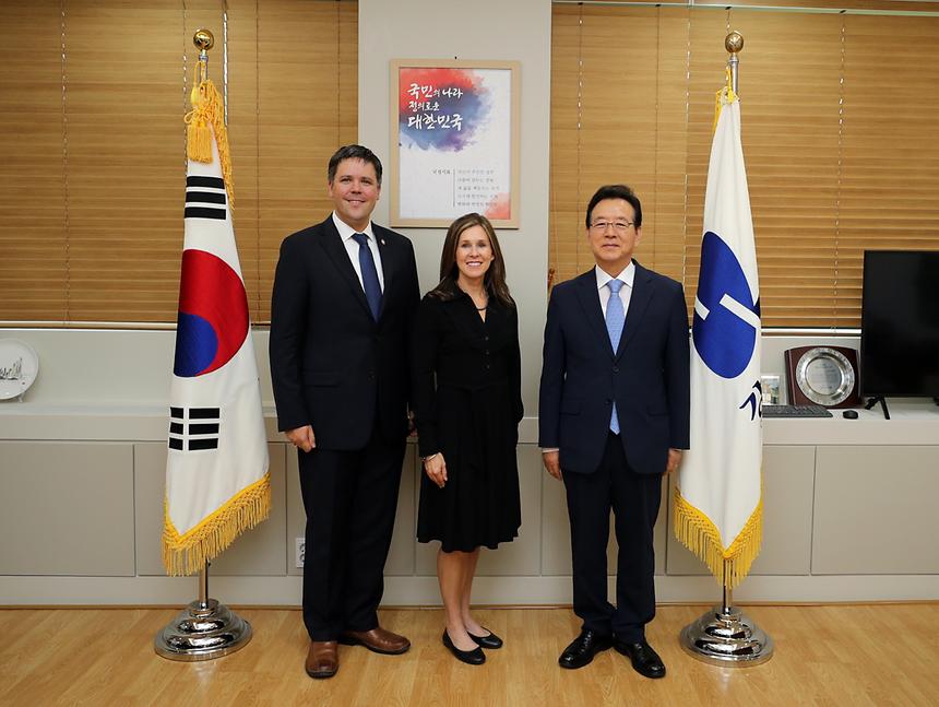 정순균 강남구청장과 마틴 조지아주 상원의원 