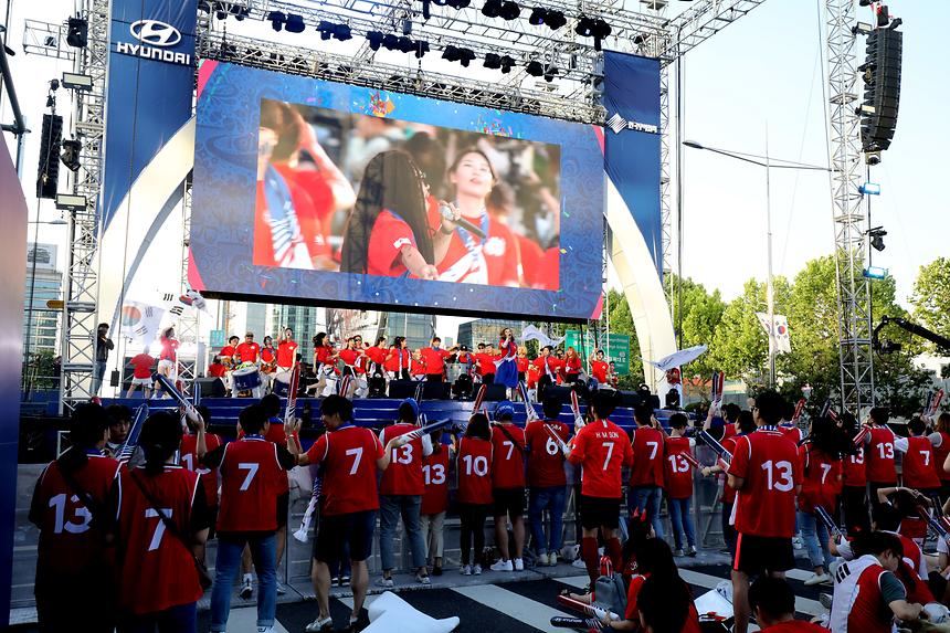 강남구 영동대로 길거리응원전 펼쳐져... - 3