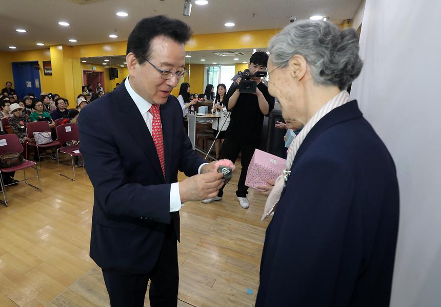 05.08 논현노인종합복지관 어버이날 행사 - 9