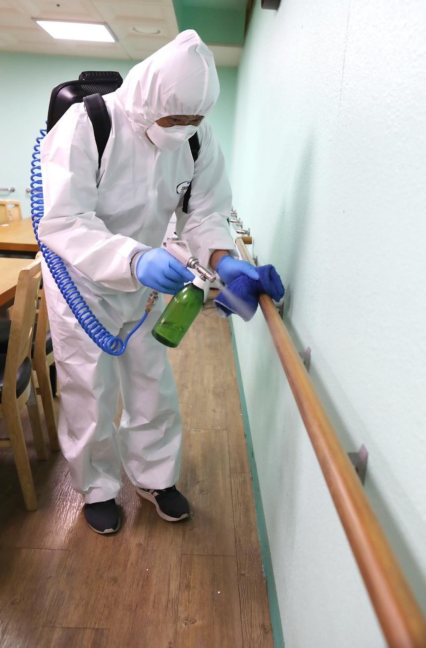 04.16 데이케어센터 내부 방역 실시 - 4