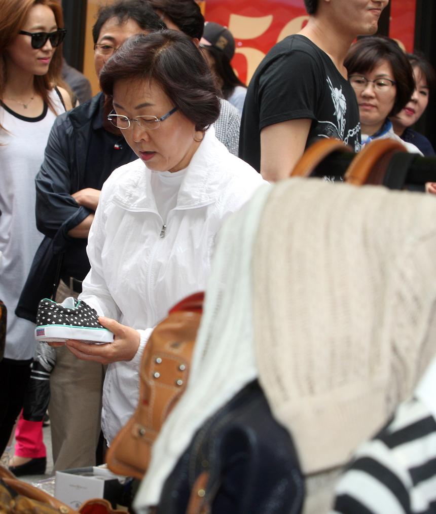 압구정 로데오길 패션마켓 - 1