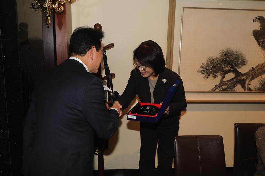 문화재단 감사패 전달실 - 8