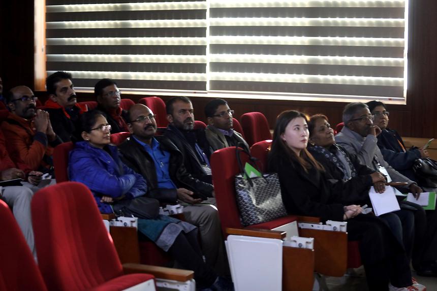 인도 공무원 보건소 방문 - 6