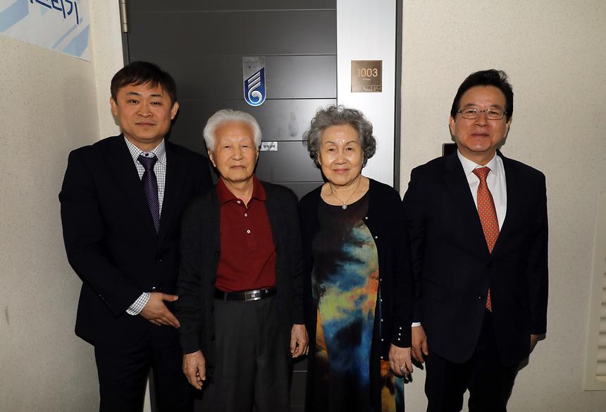 독립유공자 명패 달아드리기 - 10