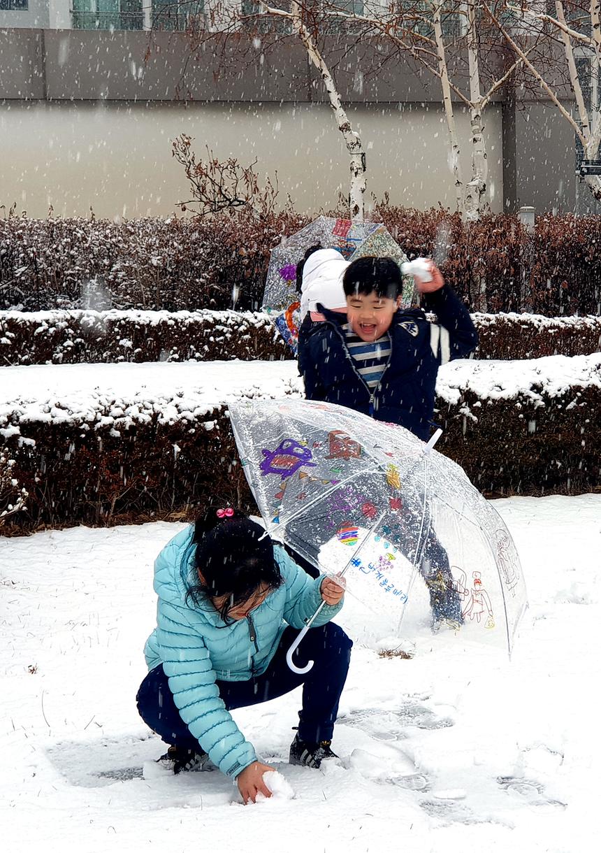 어린이집 옥상 눈싸움 - 4