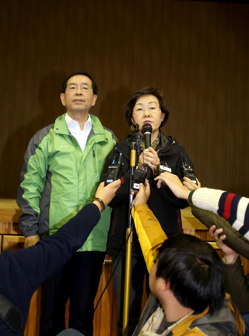 서울시장과 강남구청장의 구룡마을 답사 - 8