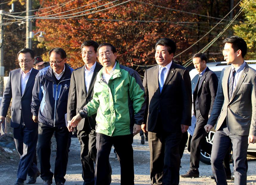 서울시장과 강남구청장의 구룡마을 답사 - 1