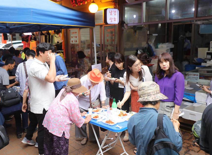 젊은오빠 임하룡 영동시장에 뜨다 - 1
