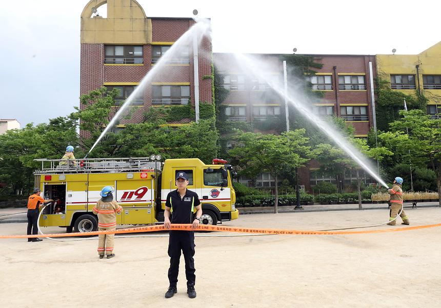 초등학교 지진대피훈련 - 3