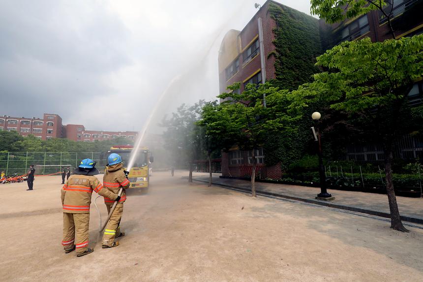 초등학교 지진대피훈련 - 2