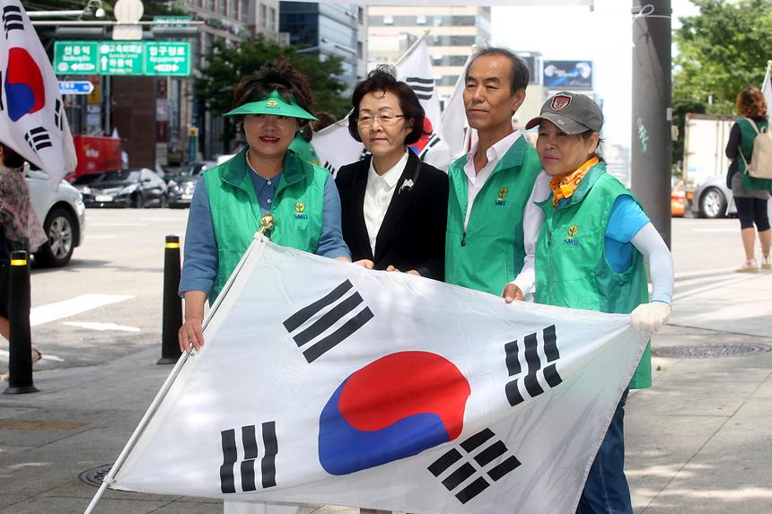 새마을 제헌절 태극기 달기 캠페인 - 5