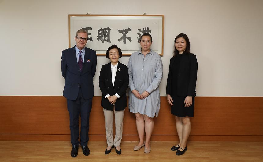 스위스 대사 - 2