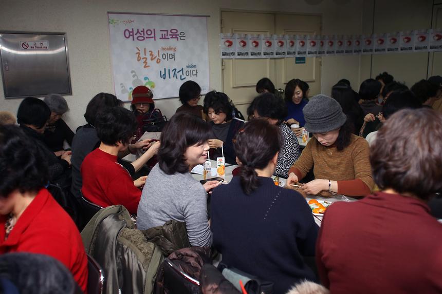 홀몸어르신돕기 모자 뜨기 - 1