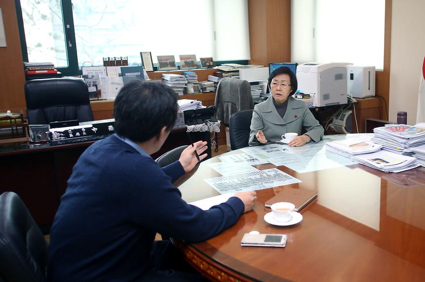 내일신문 인터뷰 - 1
