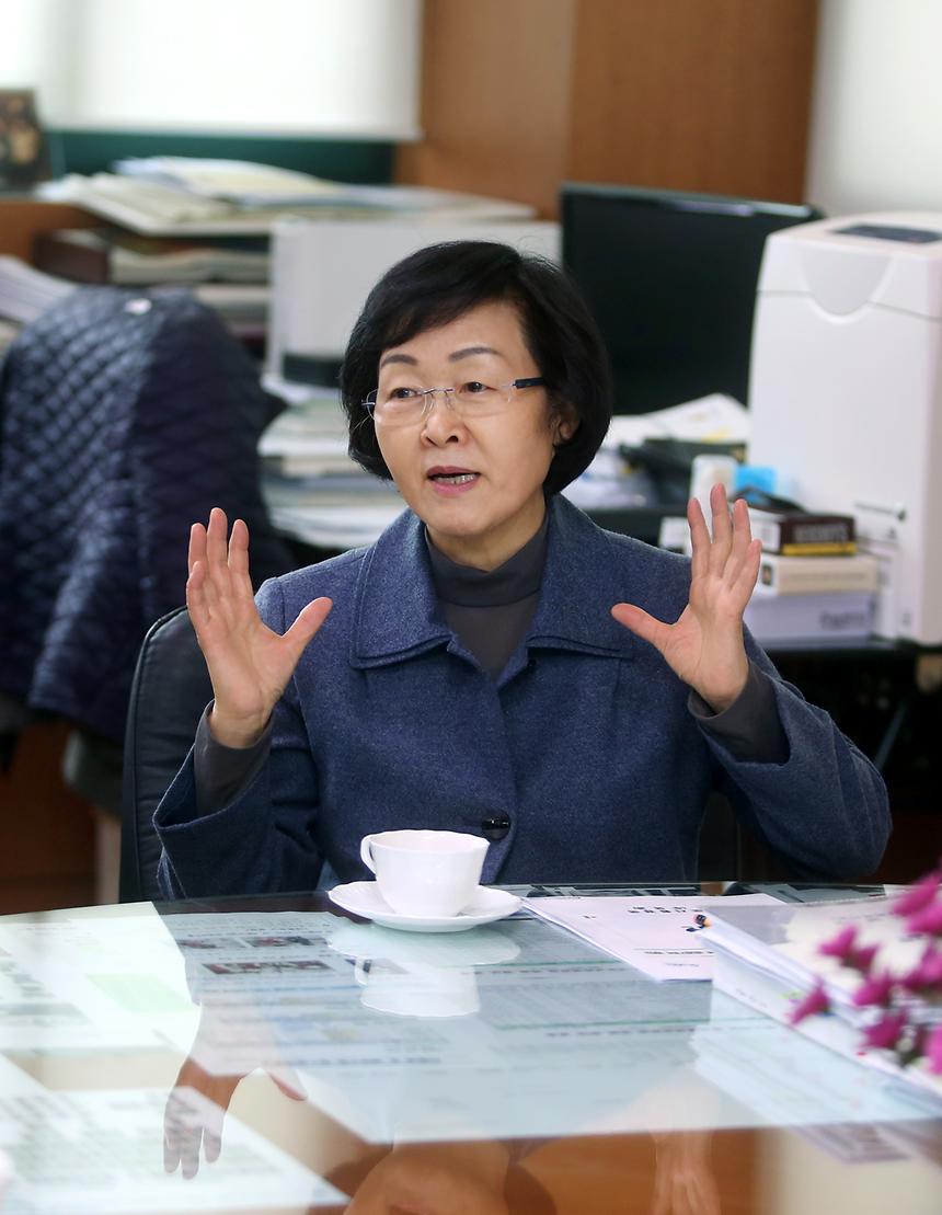 아시아경제 인터뷰 - 3