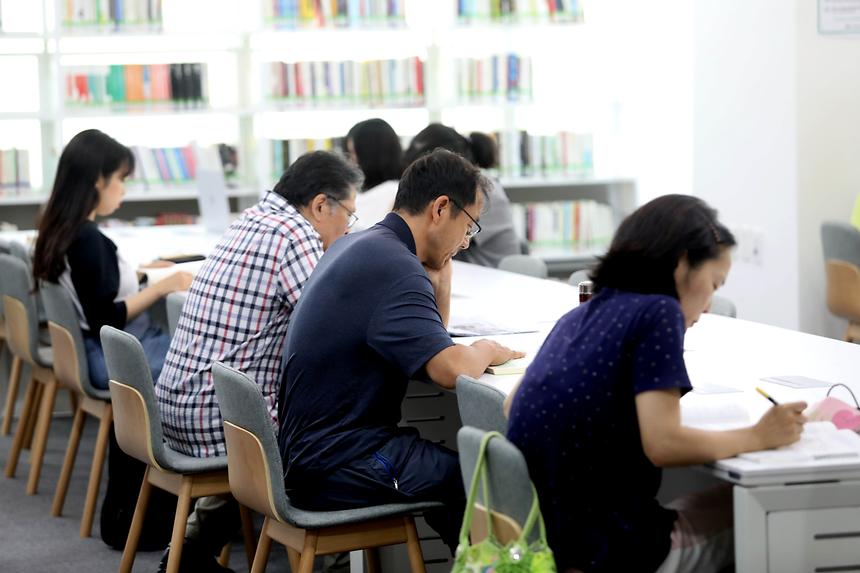 강남구립 열린도서관 - 5
