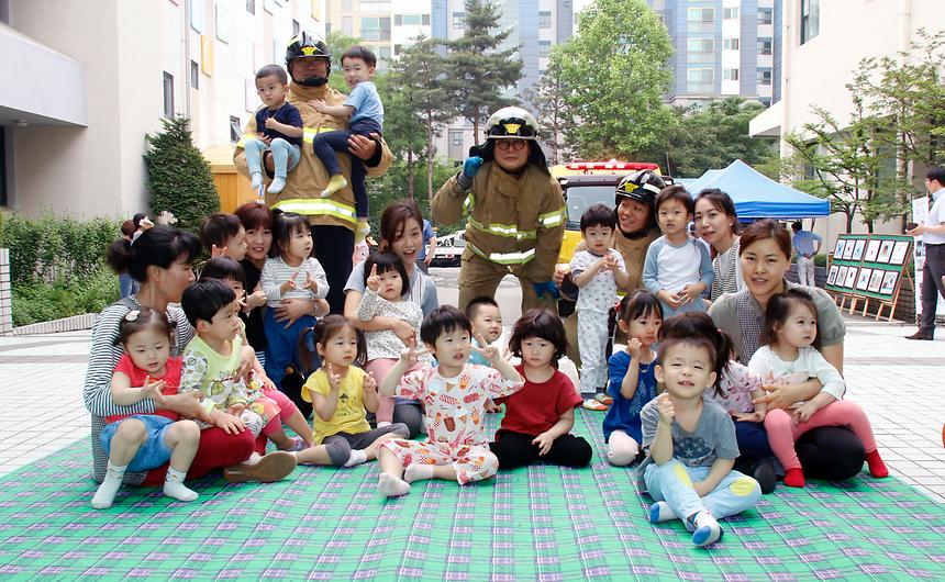 강남구청 직장 어린이집 화재대피 훈련 - 6