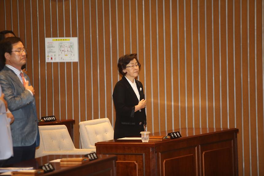 강남구 의회 결의문 낭독 - 5