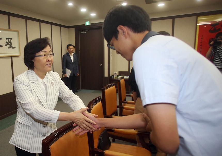 제5회 빈곤아동을돕기윈한 자선음악회 후원금 전달식 - 1