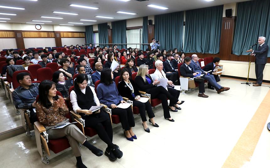 평생교육원장 일행 방문 - 2