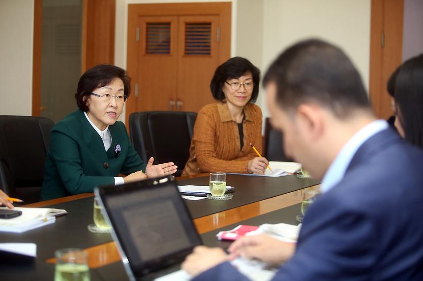 해외언론사 인터뷰 - 4