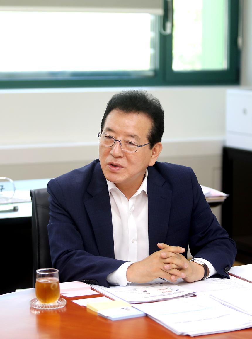 이데일리 인터뷰 - 1