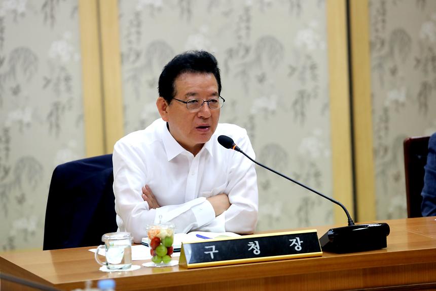 구청장과 전 동장 간담회 - 8