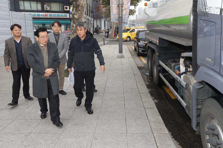 간선도로변 청소차량 - 1