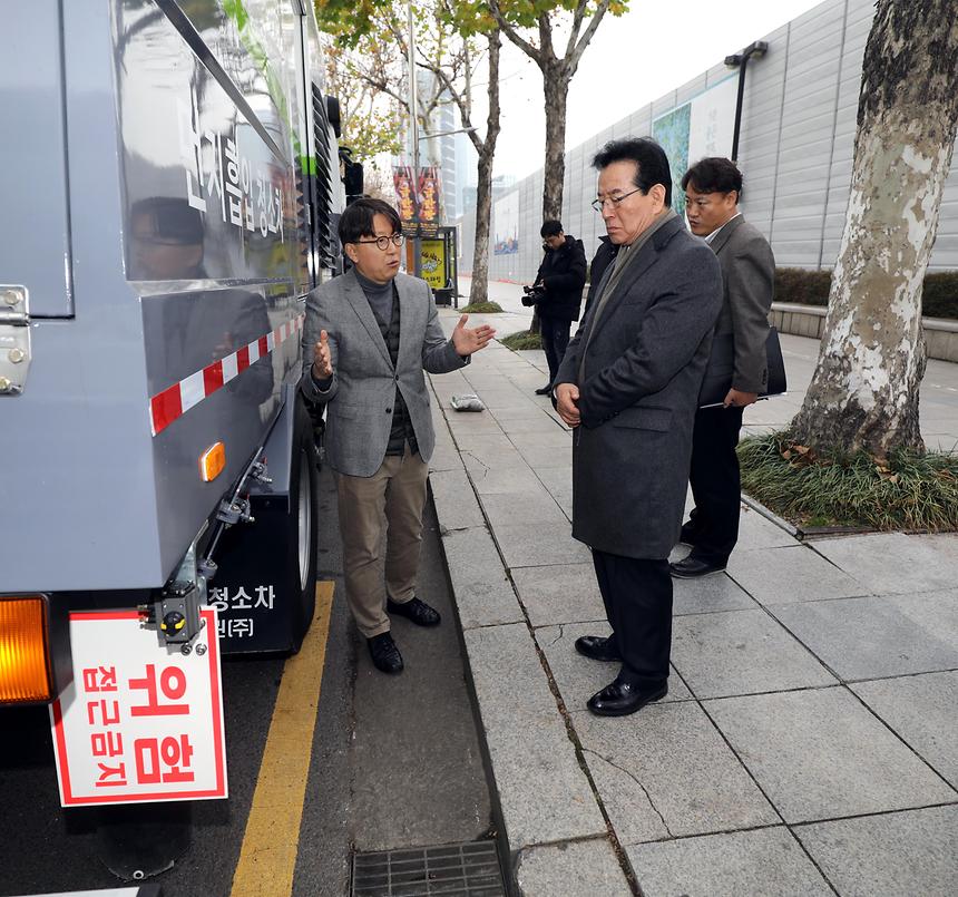 간선도로변 청소차량 - 3