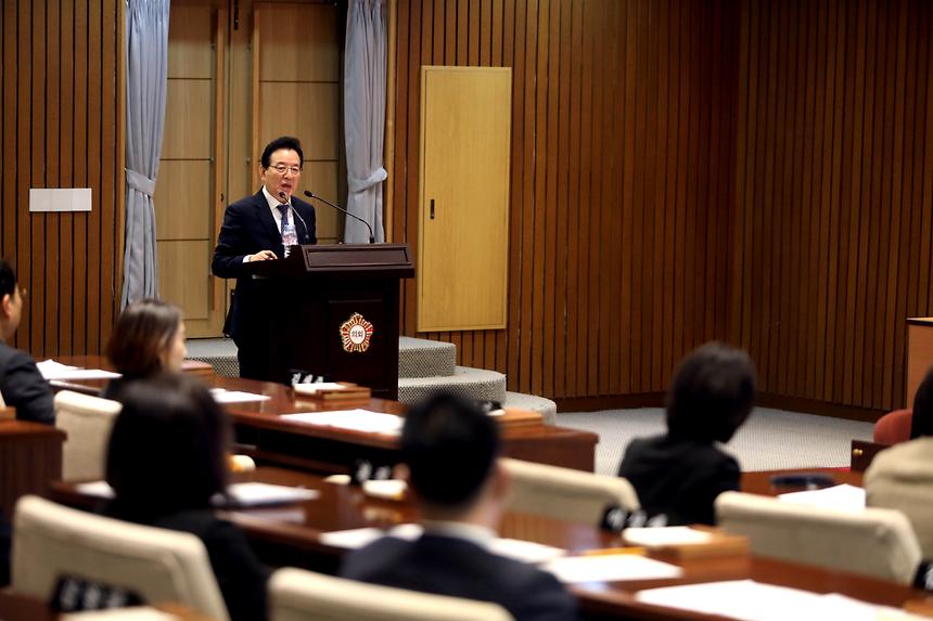 강남구의회 회의 - 3