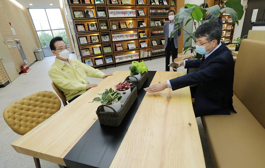 구청장 복지시설 방문(세곡 커뮤니티센터) - 4