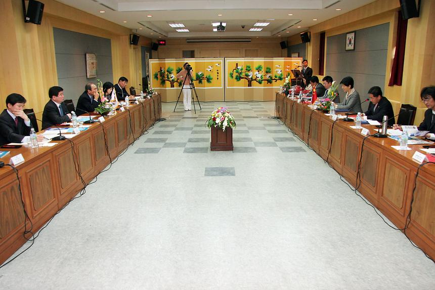 중국 푸동산구 대표단 강남구청 방문 - 3