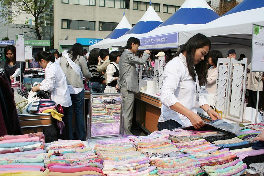 빈곤국가 모기장 보내기 기금마련 바자회 - 1