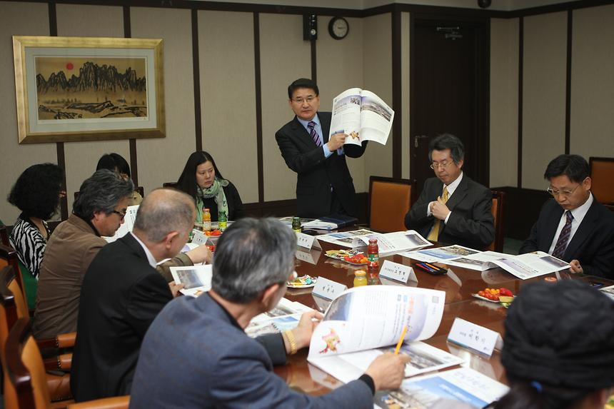 강남뉴스편집회의 - 4