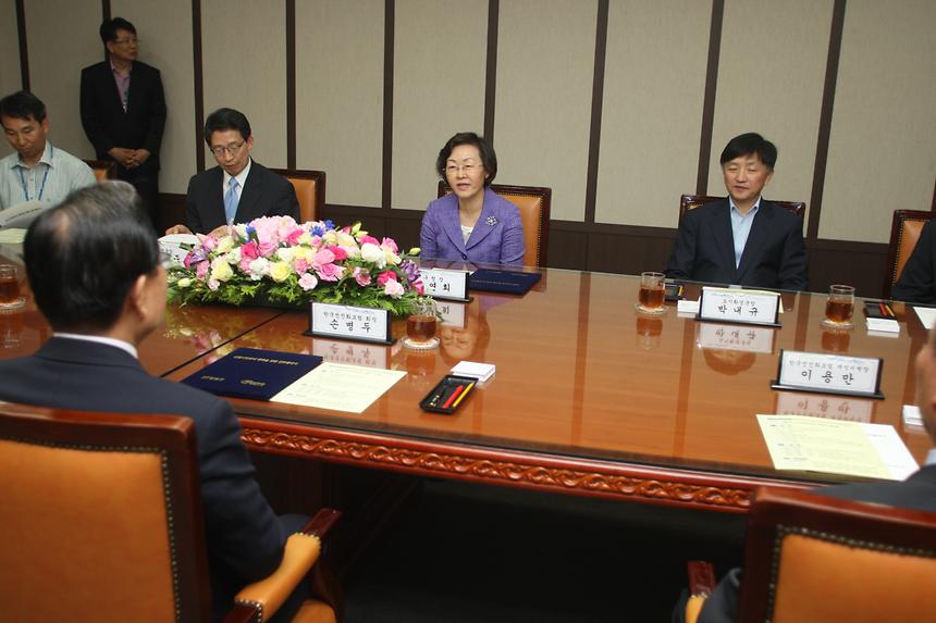 강남구 한국선진화포럼 선진시민의식 정착운동 MOU 체결 - 1