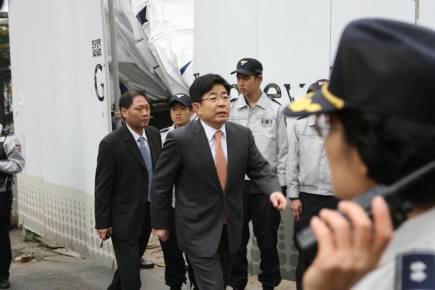 구나산 백화점 철거현장 붕괴사고  - 1