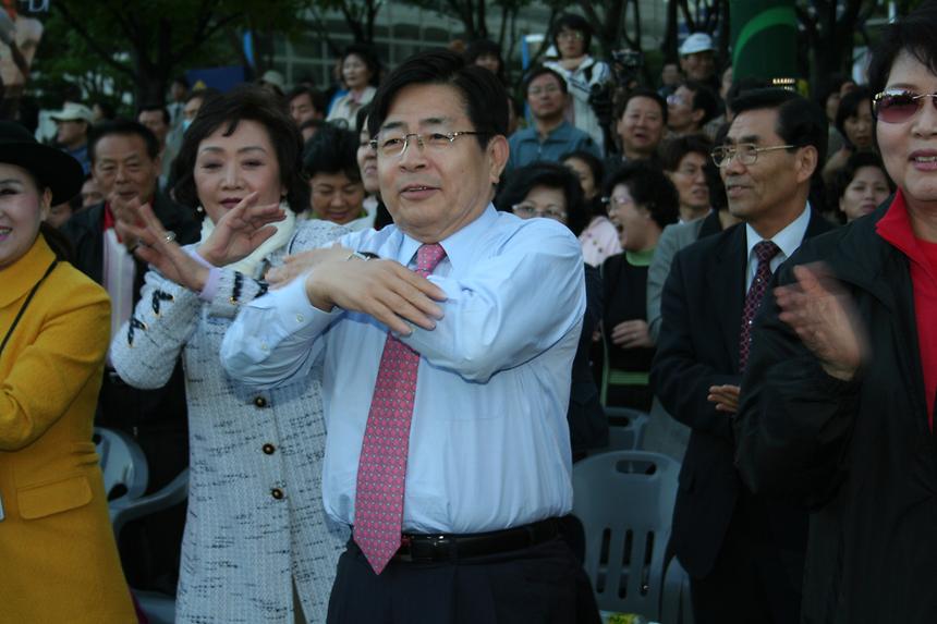 거리댄스페스티벌 구청장과 함께 춤을 - 1