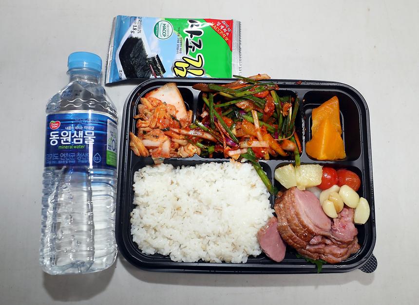 하상장애인 복지관 도시락 및 화분 배부  - 3