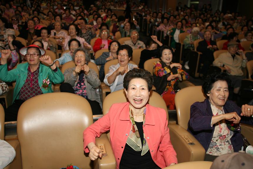 어버이날 기념행사 사랑해효 함께해효 - 3