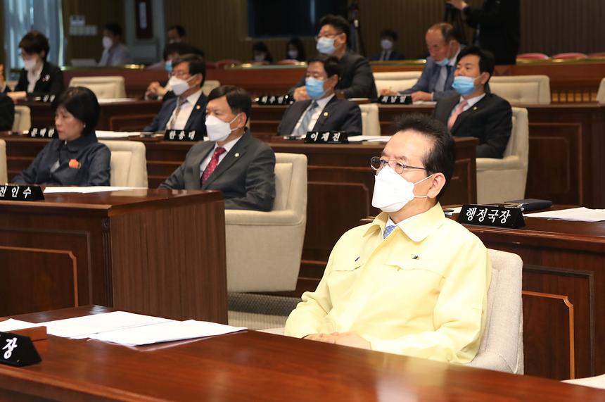 정순균 구청장, 강남구 임시회 출석  - 3