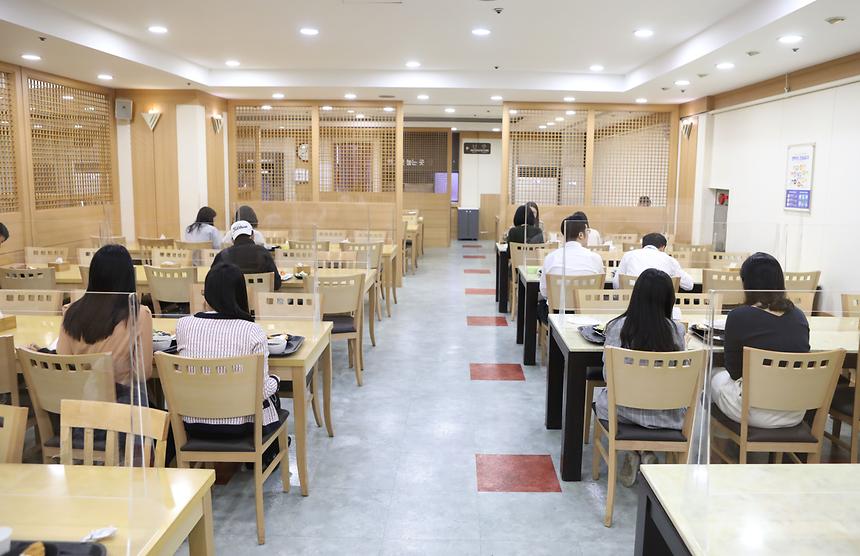구청 식당 가림막 - 2
