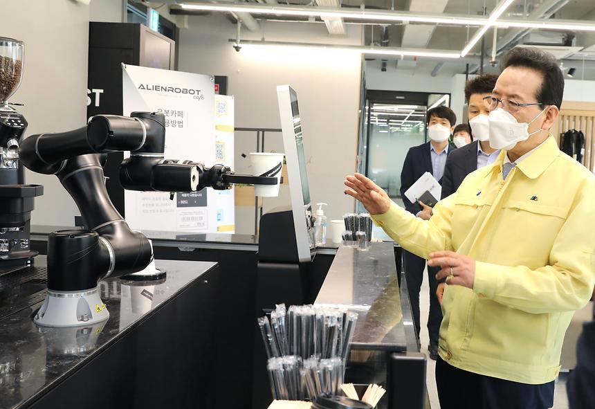 강남 ICT로봇 리빙랩 방문  - 1
